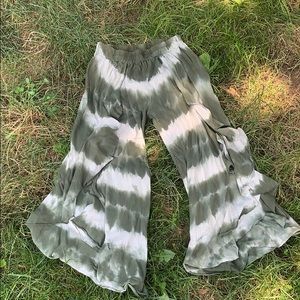 Tie Dye Green and white Capri Cotton Pants